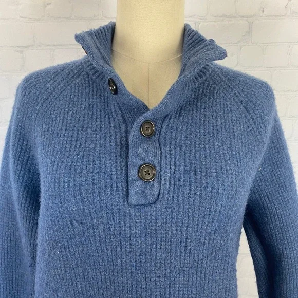 🔥 Italian Yarn Wool Blue Waffle Knit Collared Henley Sweater Banana Republic S - Picture 3 of 8